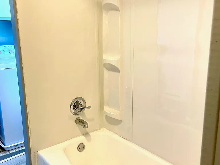 520 Main St #2 — Photo 12