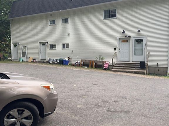 5th image of 747 River St #2