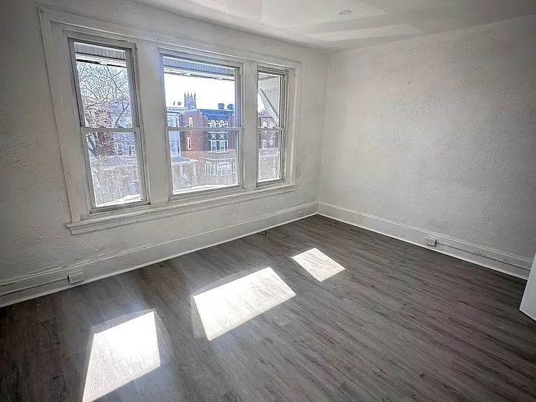 5023 Walnut Street — Photo 12