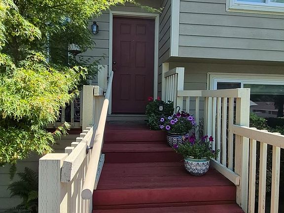 4th image of 1343 NW Vallejo Dr