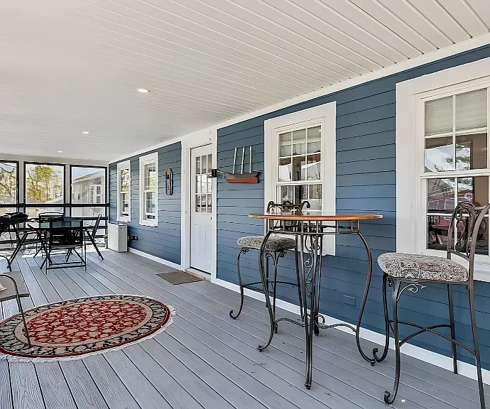 13 Carll Ave #2 — Photo 2