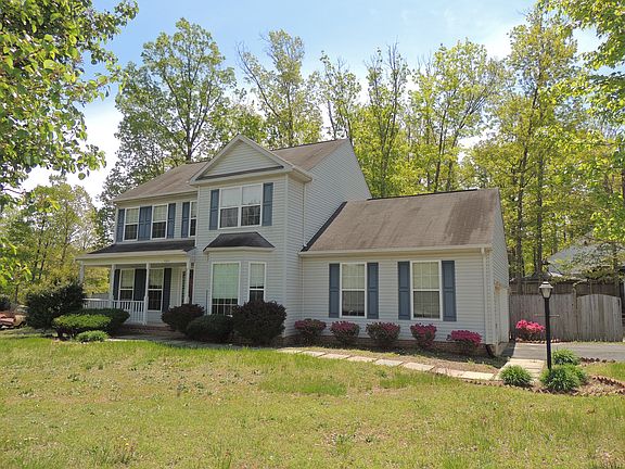 2nd image of 10611 Crestwood Dr