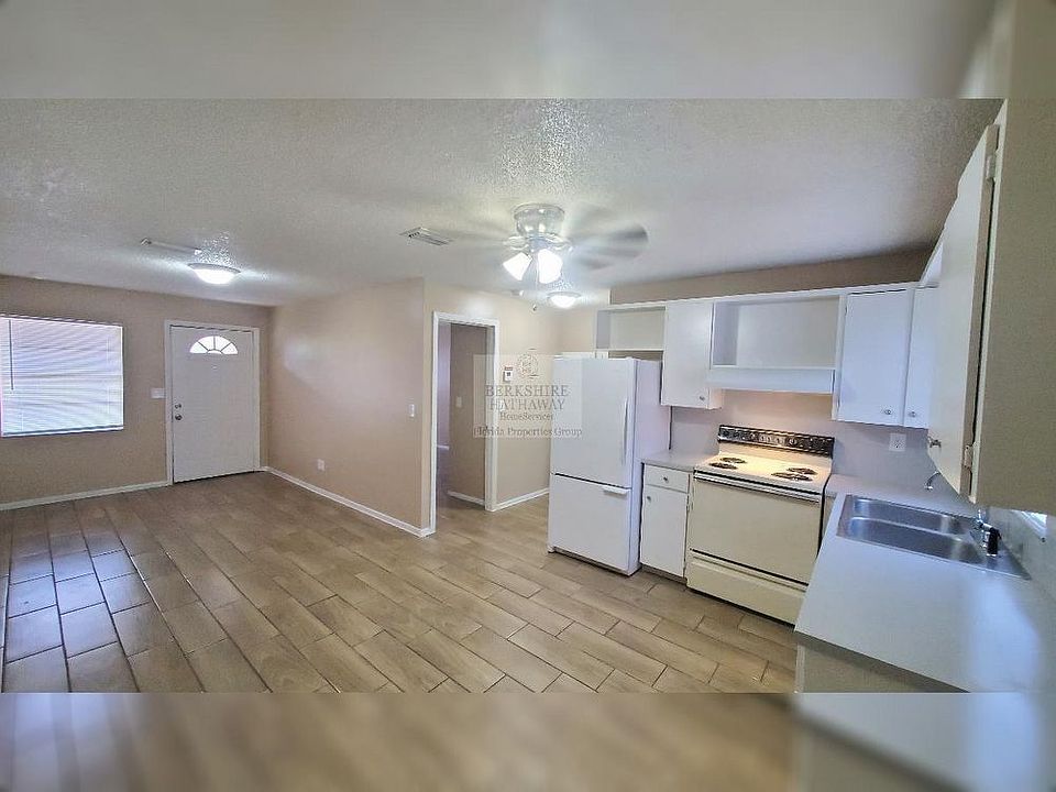 1st image of 199 NW 9th Ave APT 12
