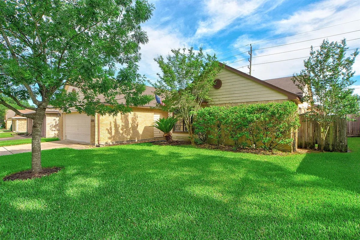 Building Photo - 22131 Eagle Meadow Dr