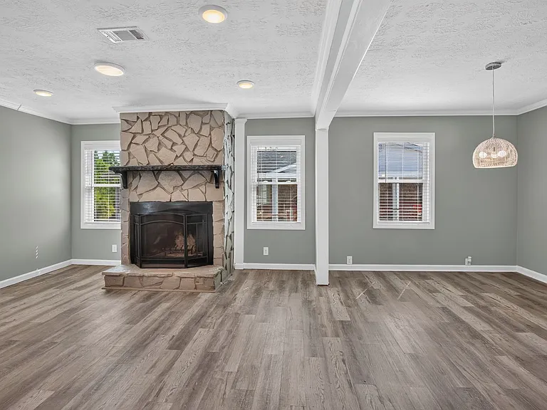 3320 Hillis Rd — Photo 12