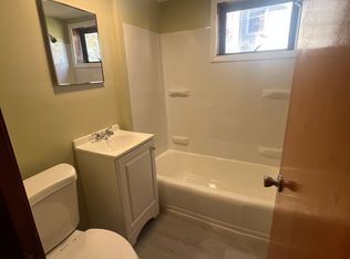 42 Fremont St #L, Springfield, MA 01105