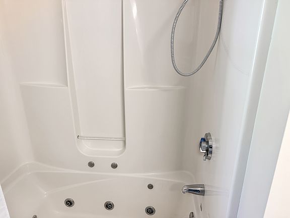 5th image of 239 Union St #2