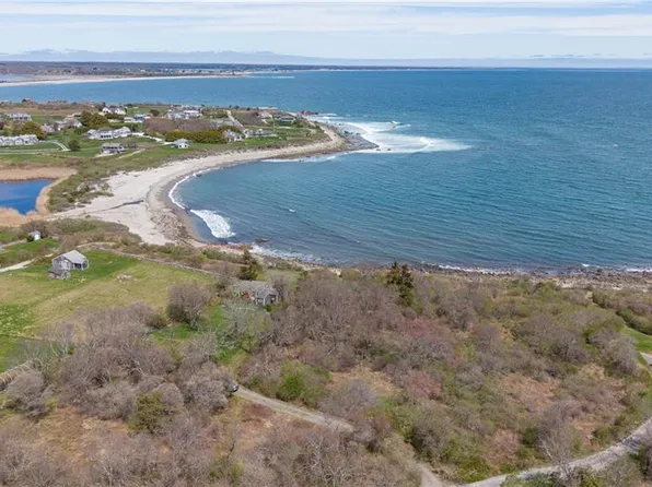 24 Point Meadows Rd, Little Compton, RI 02837