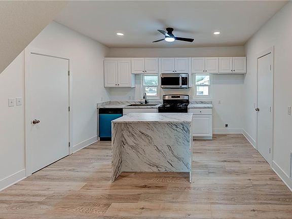 5th image of 208 Osage St