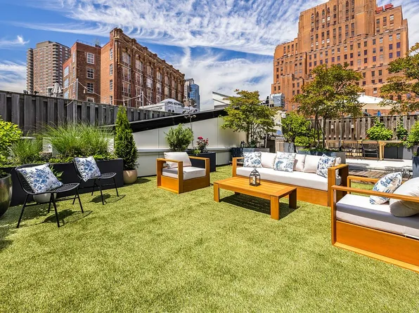 16 Hudson St #Ph6a, New York, NY 10013