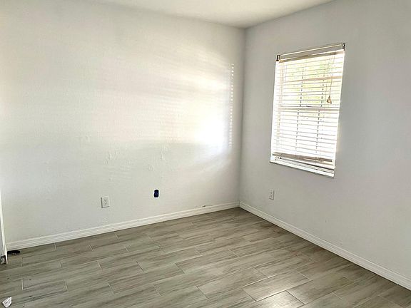 5th image of 194 Citrus Dr