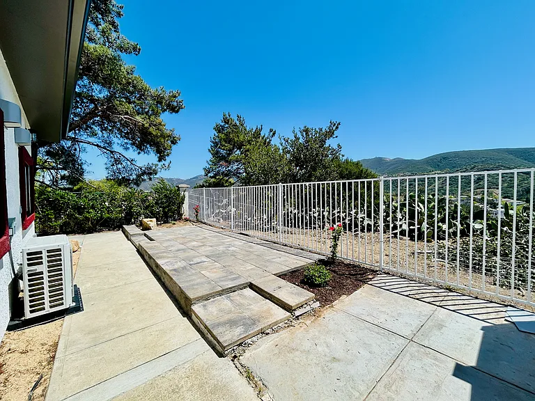 Patio 2 with Beautiful unobstructed view of Twin Peaks!