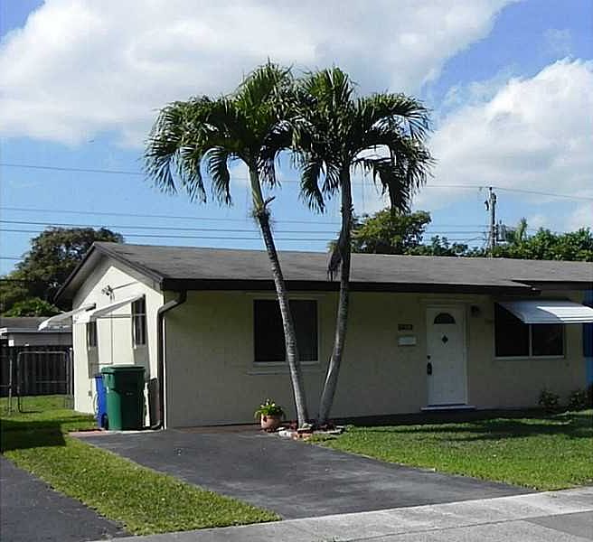 1st image of 5013 SW 92nd Ave
