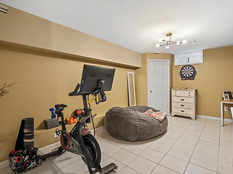 1129 N Orianna St — Photo 32