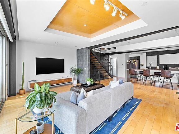 5th image of 351 Sunset Ave #2
