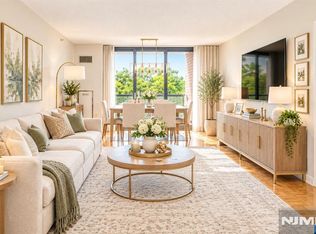 900 Palisade Avenue #3D, Fort Lee, NJ 07024