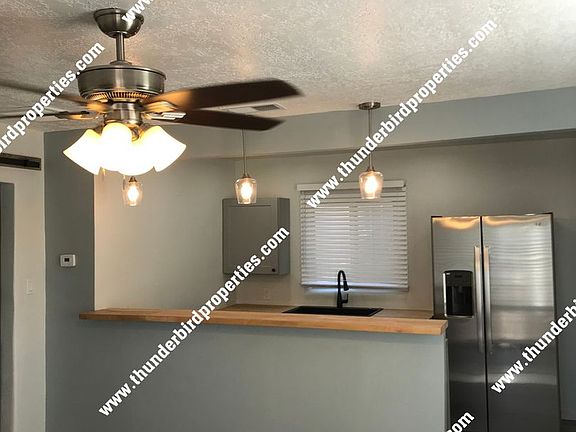 3rd image of 1221 San Mateo Blvd SE APT A