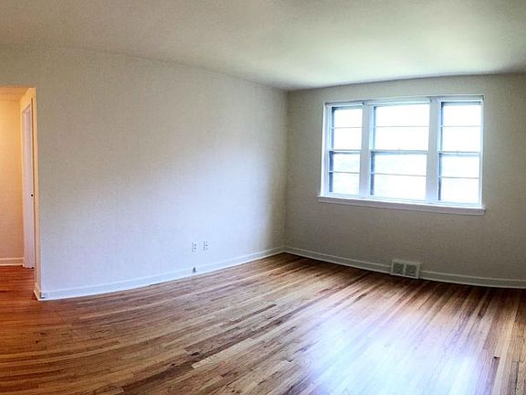 Living room, wood floors!