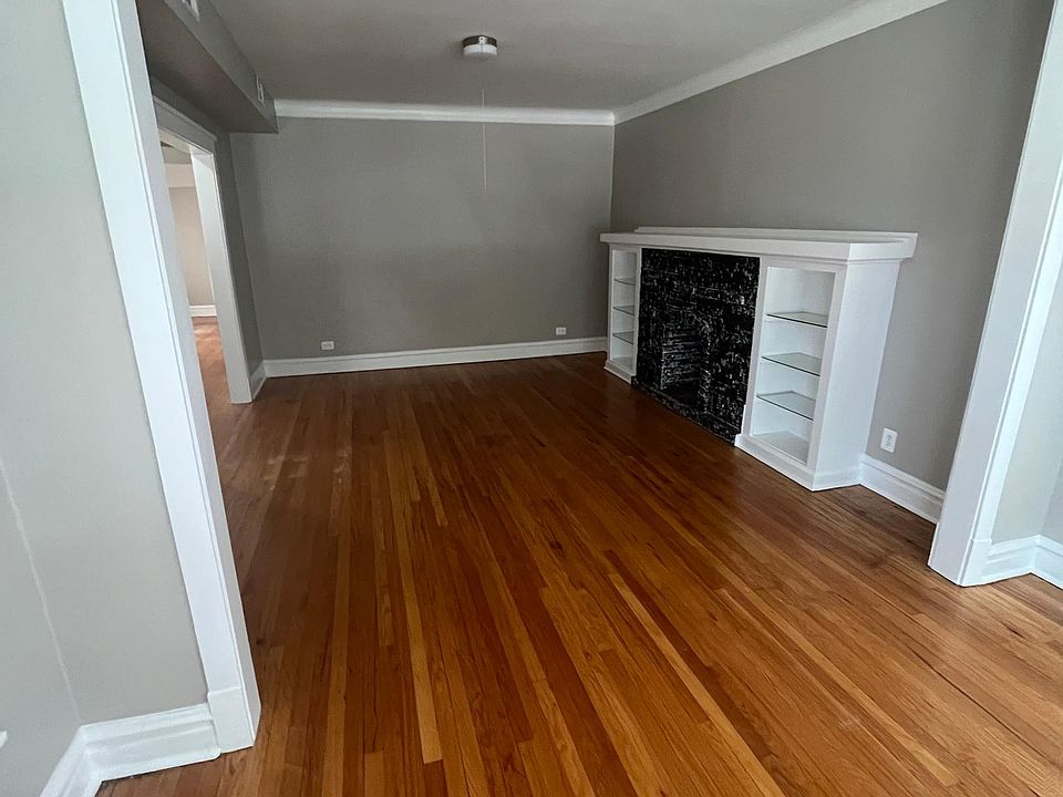 1st image of 4838 N Avers Ave #1