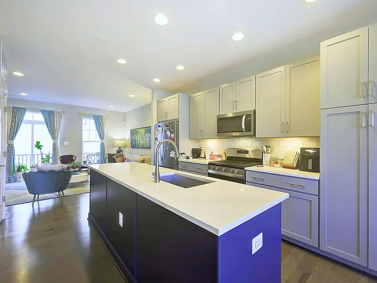 719 Parkside Pl NE — Photo 13