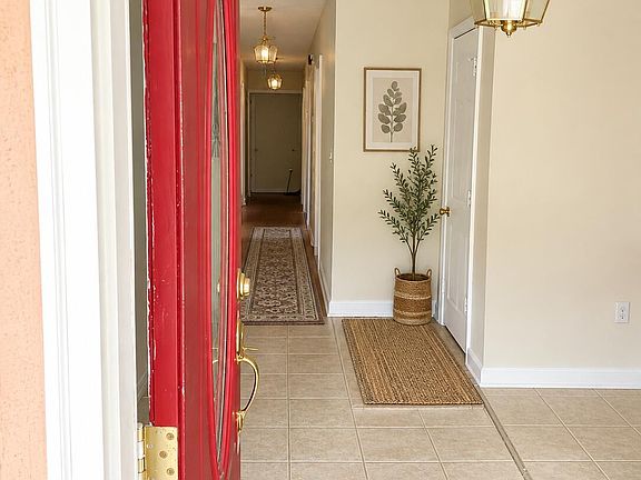 4th image of 315 Beech Branch Road