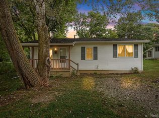 680 Demille Rd, Lapeer, MI 48446
