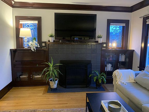 Living room - fireplace and storage