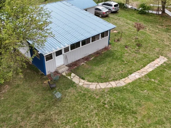 1042 County Road 445, Berryville, AR 72616