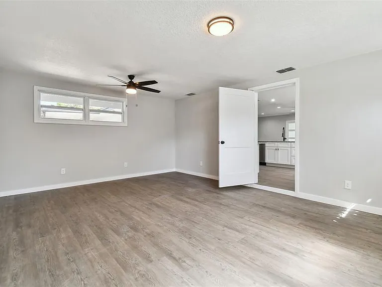 535 W Palmeden Dr — Photo 33