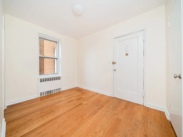 500 Kappock St #7J — Photo 6