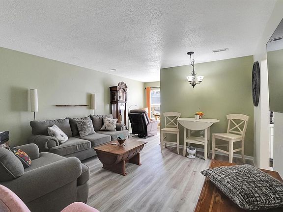 3rd image of 290 Highland Village Dr