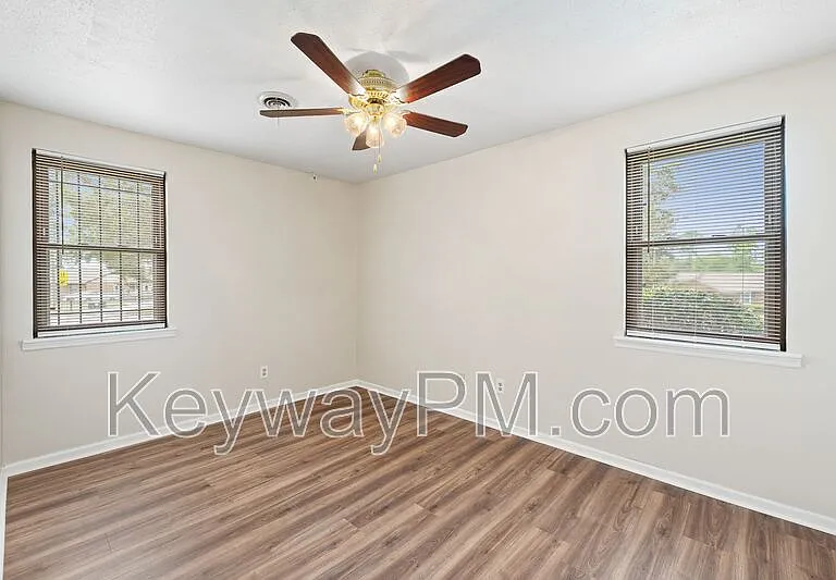 4537 Shawnee Rd — Photo 12
