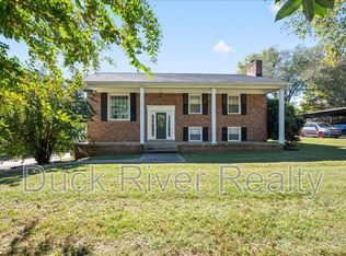 209 Hampton Rd, Columbia, TN 38401