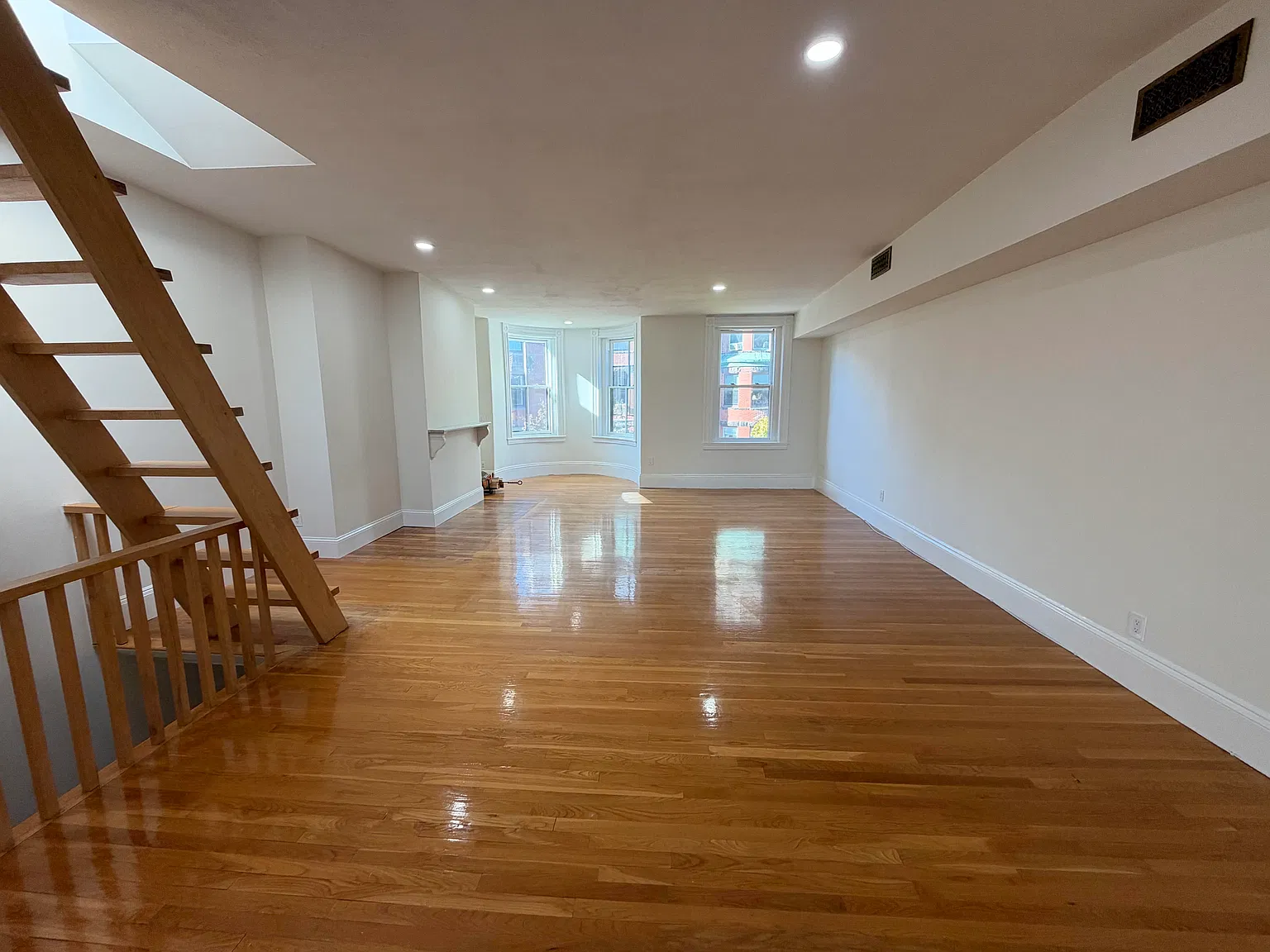 128 Saint Botolph St — Photo 1