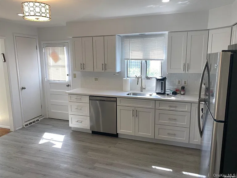 69 Tioga Ave — Photo 8