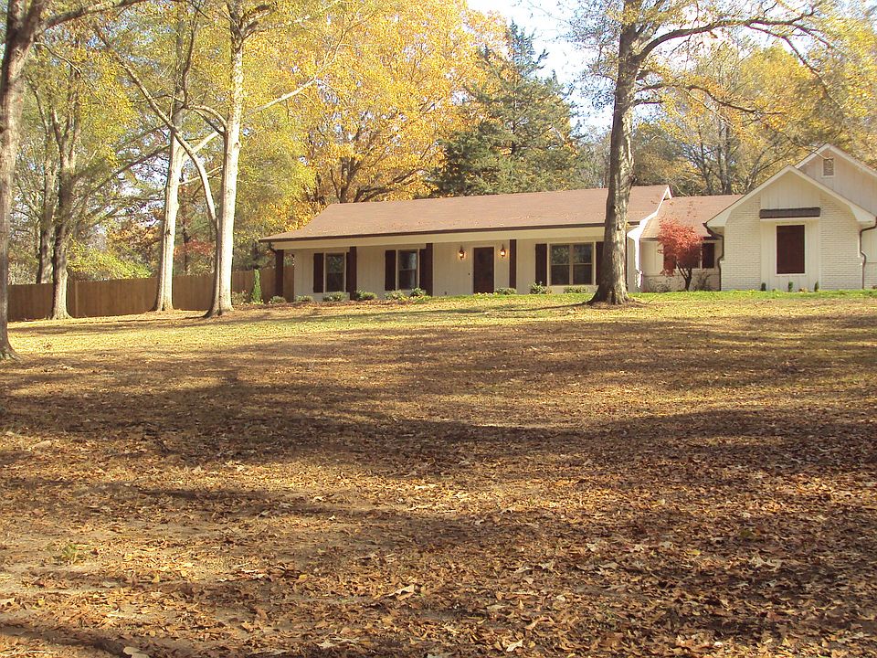 1st image of 2780 Lakeshire Dr