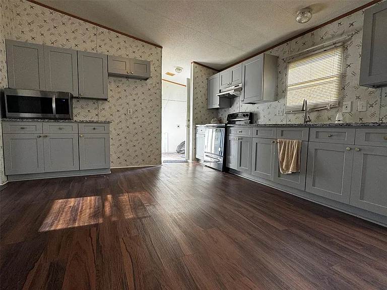 15930 Boss Gaston Rd — Photo 7