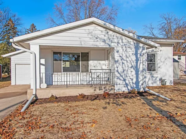 1571 Chicago St, Green Bay, WI 54302