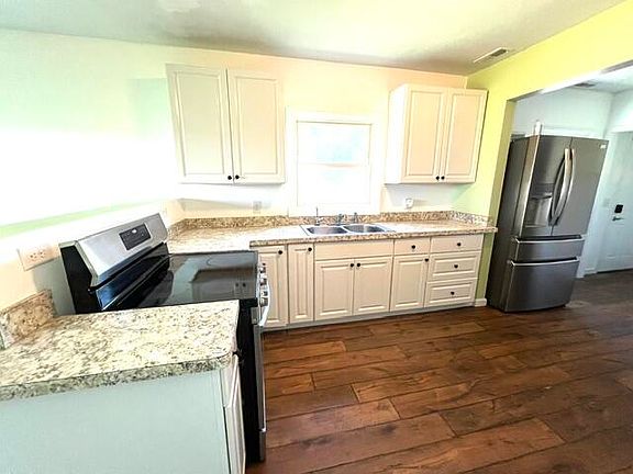 5th image of 69225 Section St