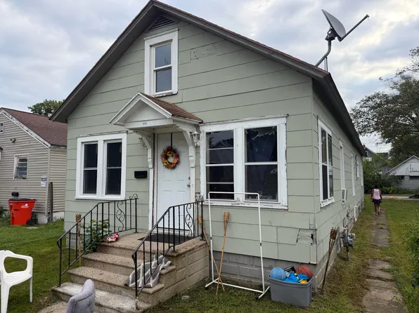 981 Pearl St, Benton Harbor, MI 49022