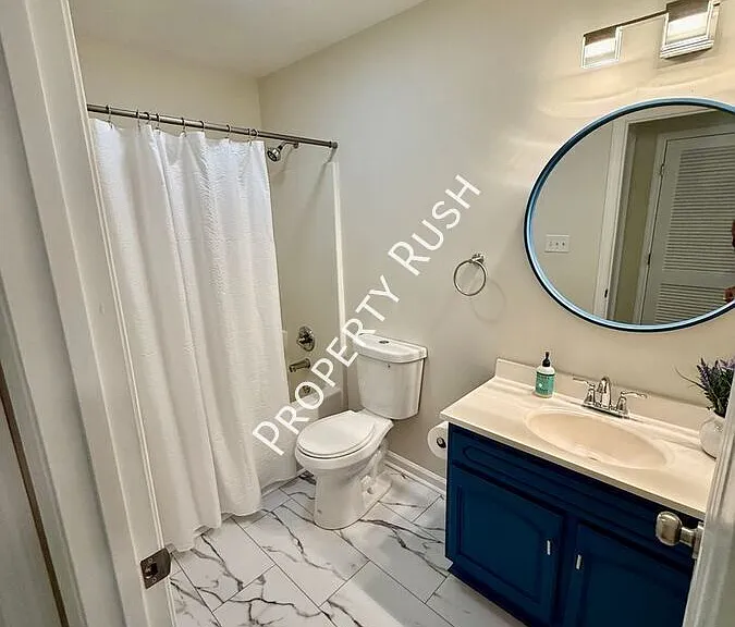 709 N Holly St — Photo 18
