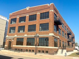 1001 SW Adams St #101, Peoria, IL 61602