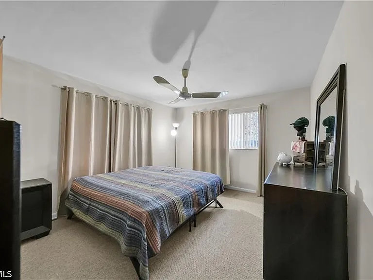 836 SW Trafalgar Pkwy #A — Photo 10