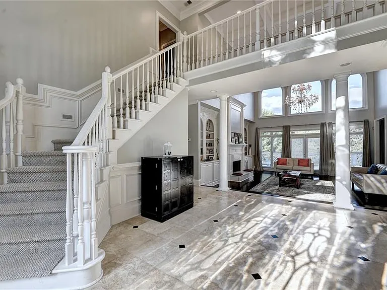 645 Falls Bay Ct — Photo 5