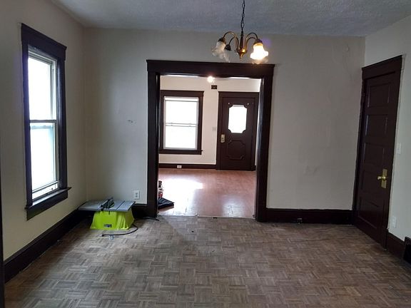 4th image of 3155 W 41st St #1