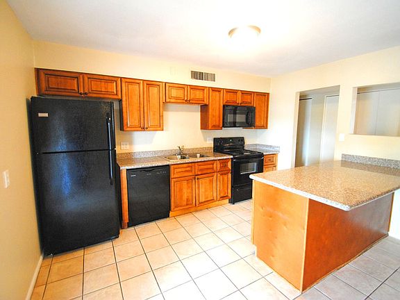 3rd image of 1738 W Mountain View Dr