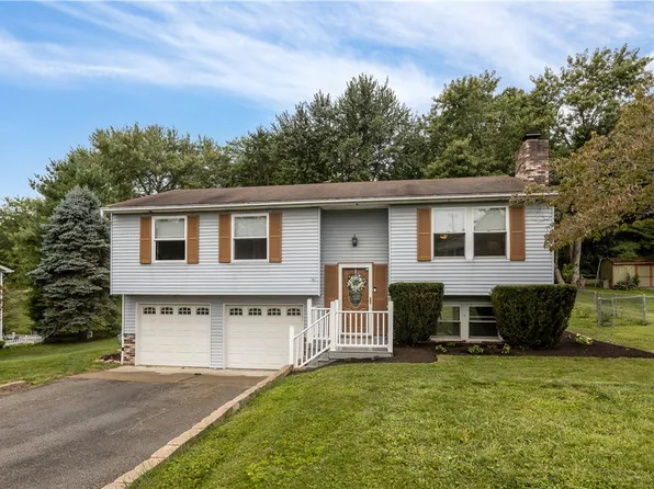105 Old Ridge Rd, Coraopolis, PA 15108
