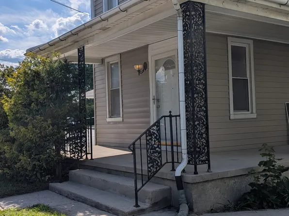 830 York St, Hanover, PA 17331
