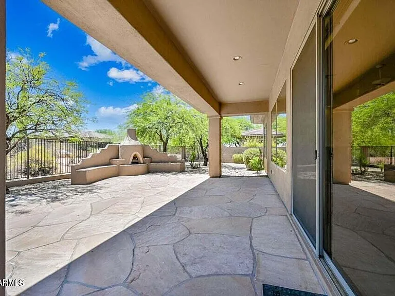 7585 E Balao Dr — Photo 28