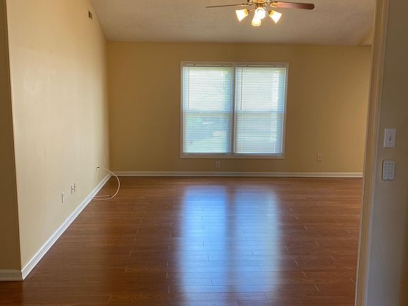 5th image of 8801 Mill Run Dr